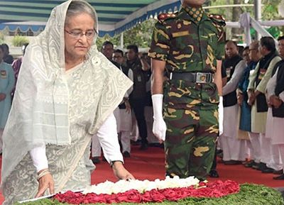 বঙ্গবন্ধুর প্রতি শ্রদ্ধা নিবেদন প্রধানমন্ত্রীর