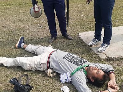 ময়মনসিংহের গৌরিপুরে পৌরসভা নির্বাচনে মেয়র সমর্থকদের হামলায় এনটিভি ও ৭১ টিভির ক্যামরো পার্সন আহত