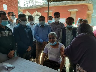 আমরা সৌভাগ্যবান বিশ্বের ১৩০ টি দেশ এখনো করোনা টিকা দিতে পারেনি-মেয়র মোঃ ইকরামুল হক টিট