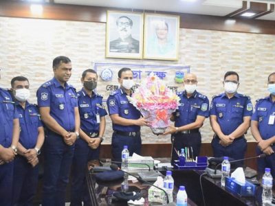ময়মনসিংহ রেঞ্জের বিদায়ী অতিরিক্ত ডিআইজি ড. মোঃ আক্কাছ উদ্দিন ভূঁঞাকে বিদায় সংবর্ধনা প্রদান