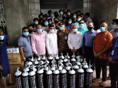 ময়মনসিংহ মেডিকেলে করোনা রোগীদের চিকিৎসায় সিটি মেয়র ও চেম্বার সভাপতির ৫০টি সিলিন্ডার ও এম্বুলেন্স প্রদান