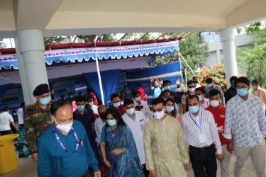 ময়মনসিংহে করোনা সংক্রমণ রোধে মসিকের মর্ডানা টিকাদান কার্যক্রমের উদ্বোধন