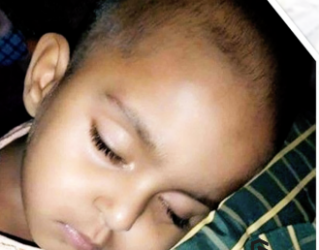 লাশের পাশে বসে ‘মা মা’ বলে চিৎকার করছিল রক্তাক্ত শিশু