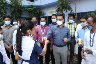 জাতীয় কৃমি নিয়ন্ত্রণ সপ্তাহের উদ্বোধন করলেন মসিক মেয়র টিটু