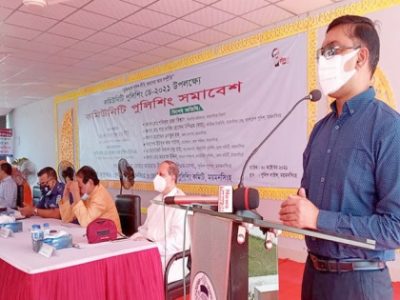 পুলিশ এবং জনগনকে একে অপরের সাথে মিলেমিশে কাজ করতে হবে-মেয়র  টিটু