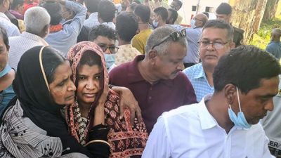 নিখোঁজের ১০ বছর পর ভারত থেকে ফিরলেন ফুলবাড়িয়ার আলপনা খাতুন