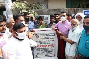 ৮ কোটি ২৩ লক্ষ টাকা ব্যায়ে ড্রেনের নির্মাণ কাজের উদ্বোধন করেছেন মসিক মেয়র