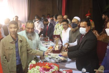 ময়মনসিংহ কর অঞ্চলের ১টি সিটি করপোরেশনসহ ৫জেলার সর্বোচ্চ করদাতাকে সম্মাননা প্রদান