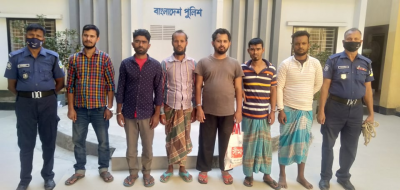কোতোয়ালী পুলিশের হাতে মাদক ব্যবসায়ী ও সাজাপ্রাপ্ত আসামীসহ গ্রেফতার ৬