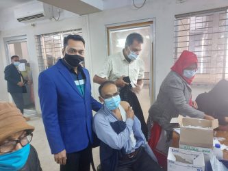 ময়মনসিংহ সিটি কর্পোরেশনে করোনার বুস্টার ডোজ প্রদান শুরু