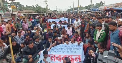 ভোট কারচুপির অভিযোগে সড়ক অবরোধ নৌকা প্রতীকের পরাজিত প্রার্থীর সমর্থকরা