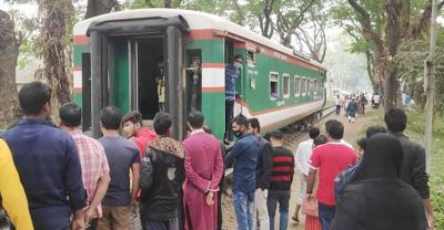 তিস্তা  ট্রেনের একটি বগি সংযোগ বিচ্ছিন্নঃ ঢাকা-ময়মনসিংহ এক ঘণ্টা রেল যোগাযোগ বন্ধ