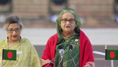 জাতিকে শপথ করালেন বঙ্গবন্ধুর মেয়ে প্রধানমন্ত্রী শেখ হাসিনা