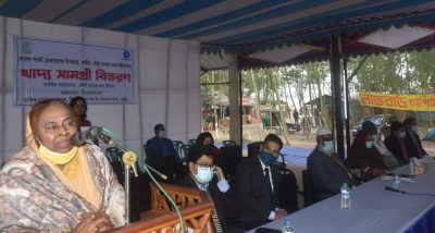 বগুড়ায় স্টেট ব্যাংক অব ইন্ডিয়ার সহায়তায় ও টিএমএসএসের উদ্যোগে খাদ্য ও শীতবস্ত্র বিতরণ