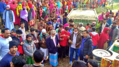 গফরগাঁওয়ে লড়ির চাপায় ২ নারী নিহত