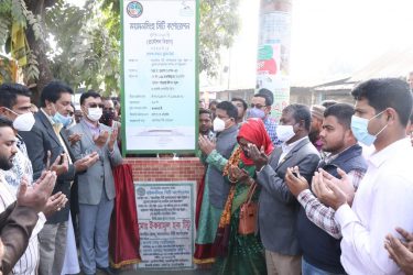 ৪৯ কোটি টাকা ব্যয়ে ১০টি সড়কের নির্মাণ কাজ উদ্বোধন করেছেন মসিক মেয়র টিটু