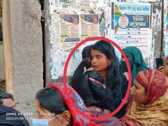 সংঘবদ্ধ ছিনতাইকারী চক্রের নারী সদস্য জনতার হাতে ধরা