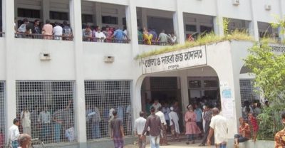 স্ত্রীর করা যৌতুক মামলায় এক পুলিশ সদস্য কারাগারে