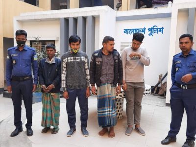 ময়মনসিংহ কোতোয়ালী পুলিশের হাতে গ্রেফতার ৪ঃ মাদক উদ্ধার