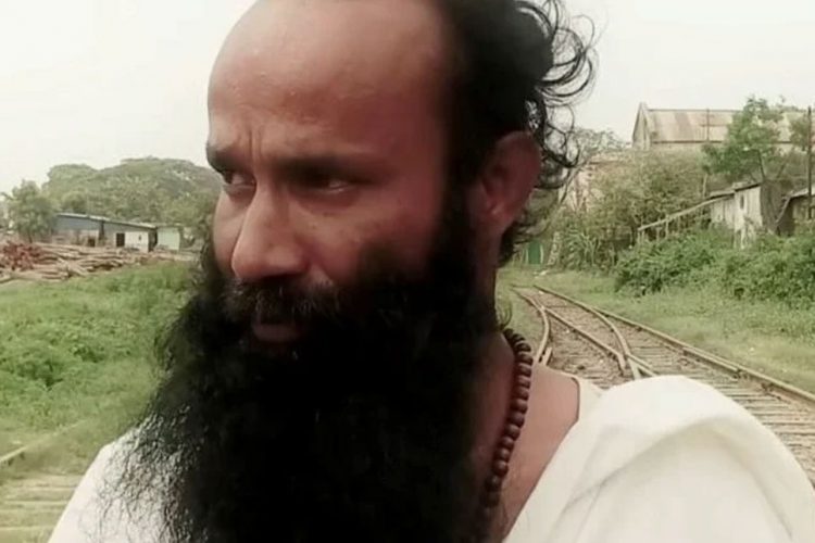ছদ্মবেশে বাউল গানের মডেল, ‘খুন করতেন’ মানুষ