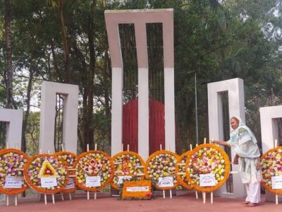 বগুড়ায় ভাষা শহীদদের প্রতি শ্রদ্ধা জানান প্রফেসর ড.হোসেন আরা বেগম
