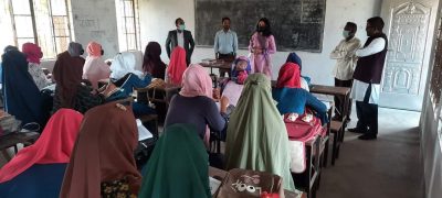 আমেরিকার এরিজোনা বিশ্ববিদ্যালয়ের অধ্যাপক খান পিসিলা মলি ফজিলাতুন্নেছা নেছা বালিকা বিদ্যালয় পরিদর্শন