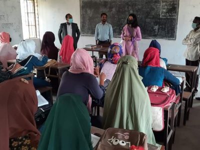 আমেরিকার এরিজোনা বিশ্ববিদ্যালয়ের অধ্যাপক খান পিসিলা মলি ফজিলাতুন্নেছা নেছা বালিকা বিদ্যালয় পরিদর্শন