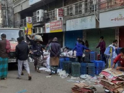 মেছুয়া বাজারে অবৈধ স্থাপনা দখলমুক্ত করতে মসিকের অভিযান