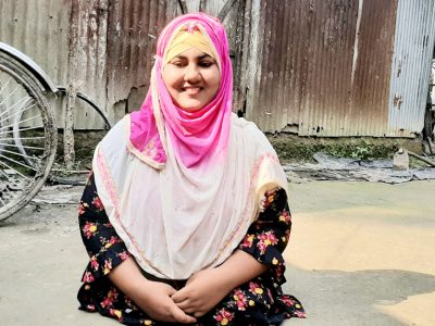 আলিম পাস করলেন জন্ম থেকে দুই পা বিহীন অদম্য স্মৃতি