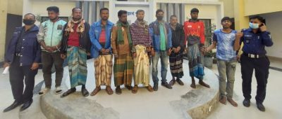 ময়মনসিংহ কোতোয়ালী পুলিশের অভিযানে চোলাই মদসহ গ্রেফতার ৯