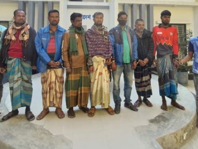 ময়মনসিংহ কোতোয়ালী পুলিশের অভিযানে চোলাই মদসহ গ্রেফতার ৯