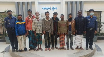 ময়মনসিংহ কোতোয়ালী পুলিশের অভিযানে পলাতক আসামী ও জুয়াড়িসহ গ্রেফতার ১৭