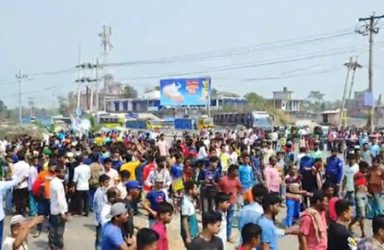 ট্রেনের নিচে কাটা পড়ে তিন শিক্ষার্থী মৃত্যু