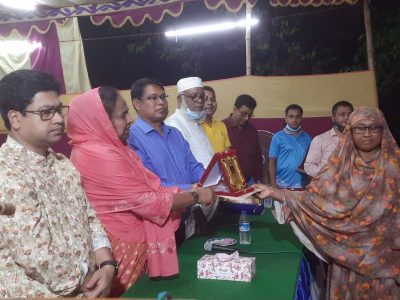 স্বাধীনতা মেলায় বিশেষ অবদানের জন্য মুজিব বর্ষ পদক প্রদান 