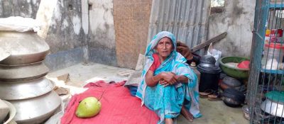 গফরগাঁওয়ে স্বামীর ভিটাতে বৃদ্ধাকে ঠাঁই দিচ্ছে না একমাত্র ছেলে