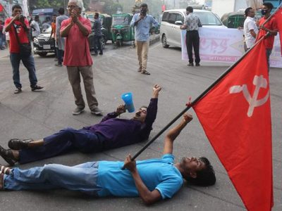 বাম  জোটের ডাকা আধাবেলা হরতাল চলছে