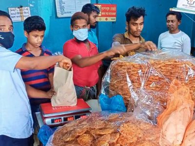 ৩০বছরের ঐতিহ্যবাহী ময়মনসিংহের সুস্বাদ চাল-ডালের তৈরি জিলাপির চাহিদা দিনদিন বাড়ছে