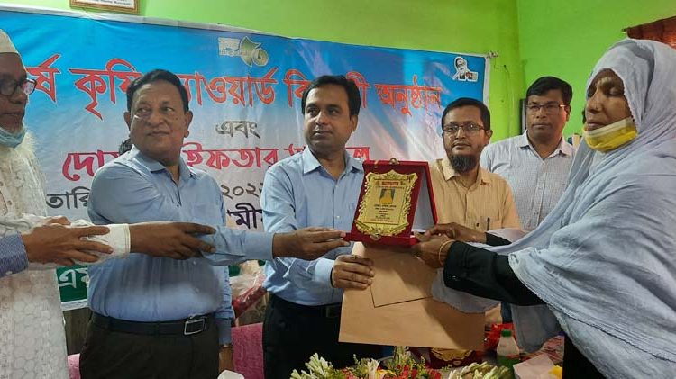 নাটোরে টিএমএসএস আয়োজনে মুজিববর্ষ কৃষিপদক প্রদান দোয়া ও ইফতার মাহফিল