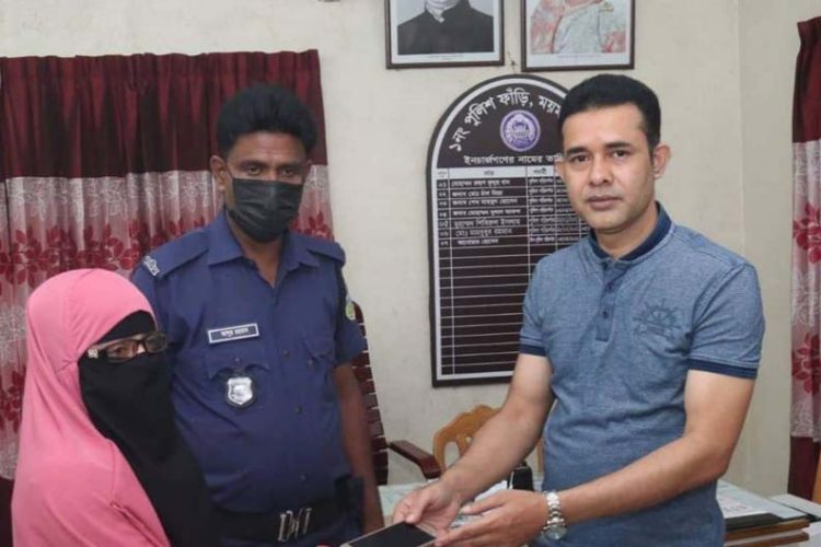 মোবাইল ছিনতাইয়ের ৪ ঘন্টার মধ্যে উদ্ধার