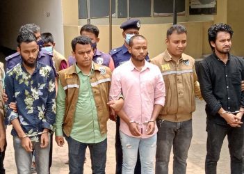 চাঁদার টাকা নিয়ে দ্বন্দ্বে ছুরিকাঘাতে খুন হয় চরপাড়ার শান্তঃ জড়িত মুলহোতাসহ গ্রেফতার ৩