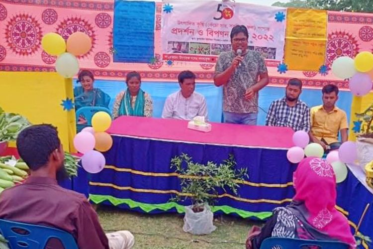 ফুলবাড়ীয়ায় বিএসএল সেবাদাতাদের পণ্য বিপণন ও ব্র্যান্ডিংয়ের জন্য দিনব্যাপী মেলা ও প্রদর্শনী