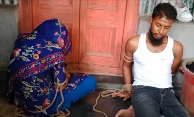 মা ও মায়ের পরকীয়া প্রেমিককে আপত্তিকর অবস্থায় ধরিয়ে দিলো মেয়ে