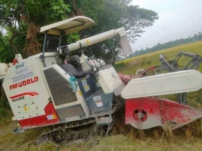 ফুলবাড়ীয়ায় ধান কাটার হারভেষ্টার মেশিনের নিচে পড়ে শিশু নিহত