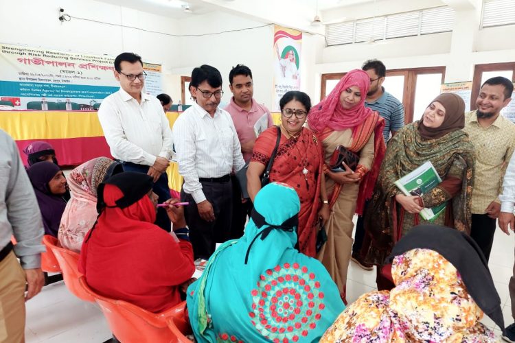 টাঙ্গাইলে টিএমএসএসের কার্যক্রম পরিদর্শন করলেন পিকেএসএফ এর এমডি নমিতা হালদার 