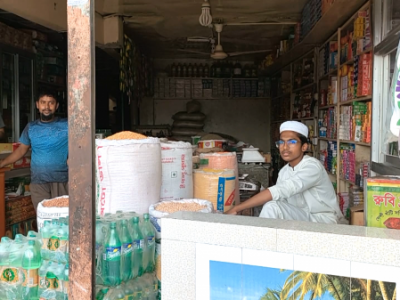ত্রিশালে সয়াবিন তেল বেশী দামে বিক্রি করায় ৭০ হাজার টাকা জরিমানা
