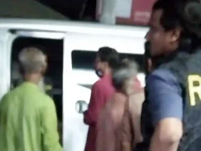 র‍্যাব-১৪’র ৪ সদস্য মাদক ব্যবসায়ীদের মারধর পিস্তল, হ্যান্ডকাপ ম্যাগাজিন ছিনতাইঃ পরে উদ্ধার