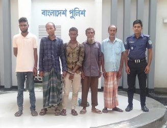 ময়মনসিংহ কোতোয়ালী পুলিশের অভিযানে ২ মাদকব্যবসায়ীসহ গ্রেফতার  ৮