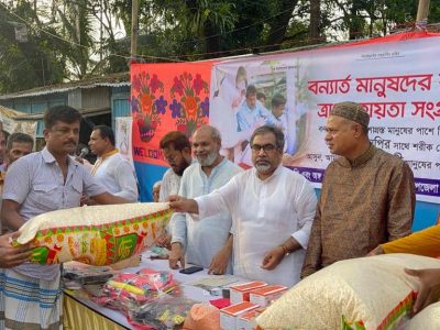 মানুষ দিশেহারা, আওয়ামী লীগ উৎসবে মাতোয়ারাঃ ত্রাণ সংগ্রহকালে- এমরান সালেহ প্রিন্স