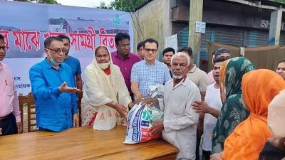 সিলেট ও সুনামগঞ্জে টিএমএসএসের ত্রাণ সামগ্রী বিতরণ সরেজমিন পরিদর্শন করেন অধ্যাপিকা ড.হোসনে আরা বেগম