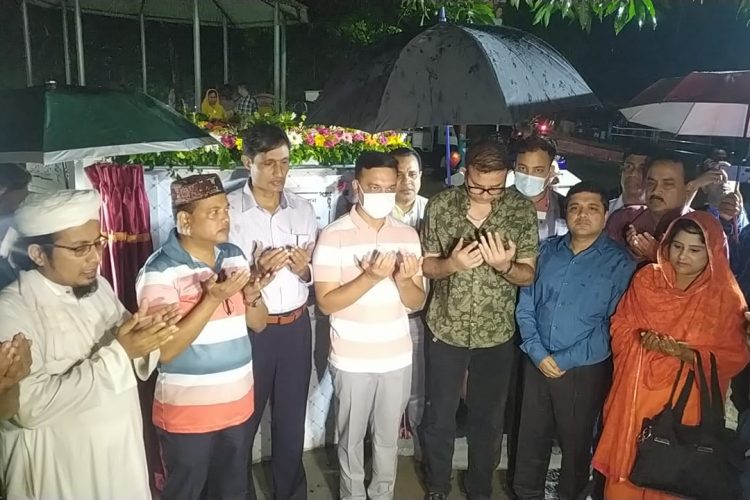 ২৭০টি দৃষ্টিনন্দন গার্ডেন লাইটে আলোকিত জয়নুল উদ্যান